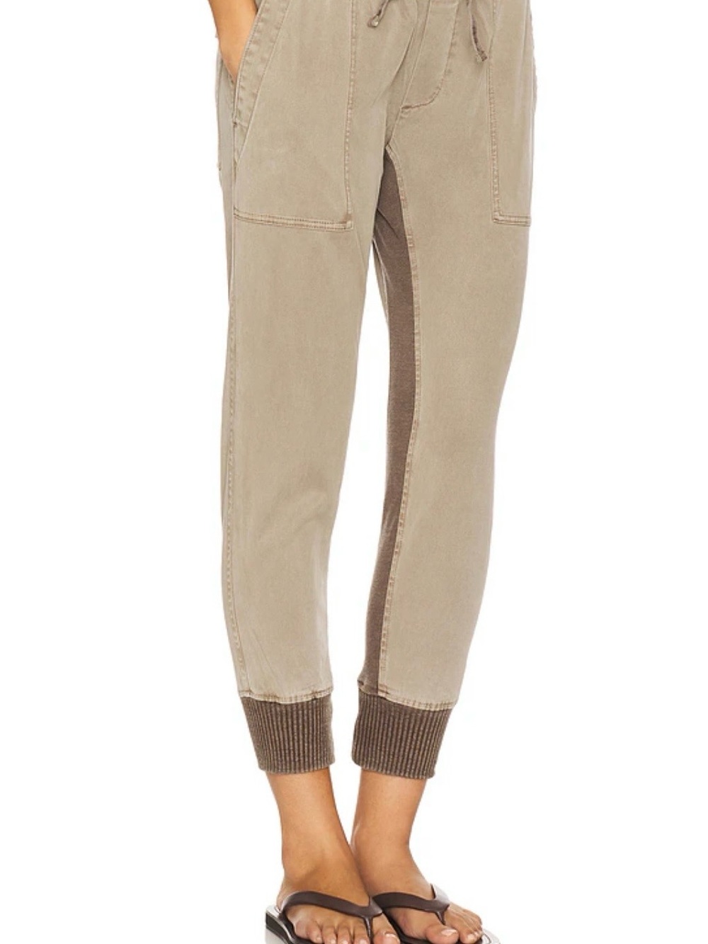 Mixed Media Pant in Coyote
James Perse